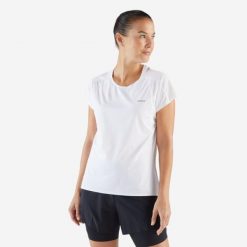 Koszulka do biegania damska Kiprun Run 900 Light. Fioletowe koszulki damskie KIPRUN, m, bez wzorów, z elastanu, bez kołnierzyka, bez ramiączek. Za 149.99 zł.