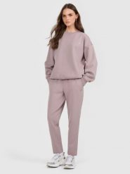 4F Spodnie dresowe damskie - beżowe M. Brązowe spodnie sportowe damskie 4F, l, bez wzorów, z bawełny, z podwyższonym stanem, na fitness i siłownię. Za 129.99 zł.