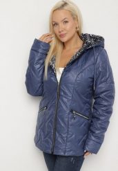 Niebieska Pikowana Kurtka z Kapturem i Podszewką w Panterkę Felandre. Niebieskie kurtki damskie Born2be, plus size, bez wzorów, z jeansu, z kapturem. Za 149.99 zł.