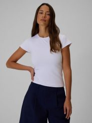 4F T-shirt slim gładki damski - biały L. Białe t-shirty damskie 4F, l, bez wzorów, z tkaniny, bez kołnierzyka. W wyprzedaży za 59.99 zł.