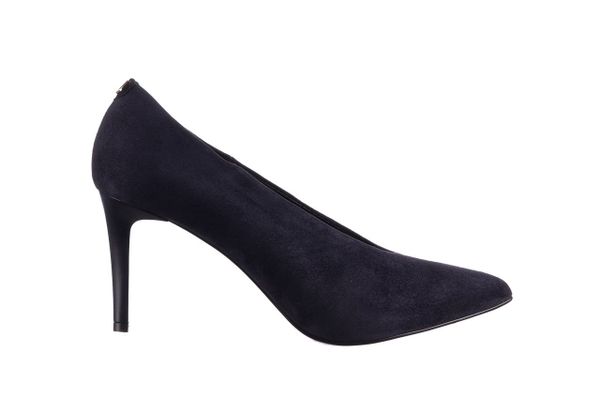 Czółenka Bayla-056 9228-488 Czarny Zamsz, Granat, Skóra naturalna - 40. Niebieskie czółenka damskie Bayla, bez wzorów, z materiału, bez obcasa, na obcasie. W wyprzedaży za 179.10 zł.