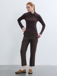 BGN Koszulka w kolorze brązowym rozmiar: 40. Brązowe koszulki damskie BGN, bez wzorów, z asymetrycznym kołnierzem, bez ramiączek. Za 78.99 zł.