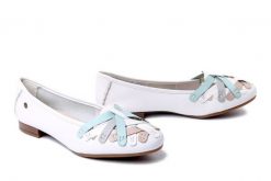 MACIEJKA P7542-11/00-0 biały, baleriny damskie. Białe balerinki damskie Maciejka, bez wzorów, z polaru. Za 209.90 zł.