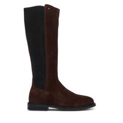 Kozaki Tommy Hilfiger. Brązowe kozaki damskie Tommy Hilfiger, bez obcasa, bez zapięcia. Za 849.99 zł.