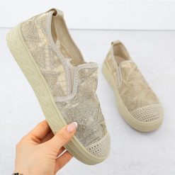 Espadryle damskie wsuwane z koronką beżowe Artiker 56C2127. Brązowe espadryle damskie Artiker, bez wzorów, z koronki, bez obcasa. Za 99.00 zł.