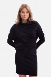 Bawełniana ołówkowa sukienka z dzianiny zbluzowana czarna. Czarne sukienki damskie Bewear, bez wzorów, z bawełny, biznesowe, bez ramiączek. Za 239.00 zł.