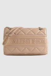 VALENTINO Beżowa torebka Ada Flap Bag. Brązowe listonoszki damskie Valentino by Mario Valentino, bez wzorów, na ramię, pikowane, bez dodatków. W wyprzedaży za 304.99 zł.