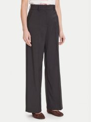 Weekend Max Mara Spodnie materiałowe Visivo 2525136031 Czarny Regular Fit. Czarne spodnie materiałowe damskie Weekend Max Mara, bez wzorów, z materiału. Za 689.99 zł.
