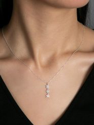 Lodie Silver Srebrny naszyjnik z zawieszką - dł. 43 cm rozmiar: onesize. Szare naszyjniki damskie Lodie Silver, z cyrkonią, srebrne. Za 55.45 zł.
