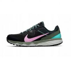 Buty do biegania damskie Nike Juniper Trail. Czarne obuwie sportowe damskie Nike, z materiału, bez zapięcia, do biegania. Za 441.00 zł.
