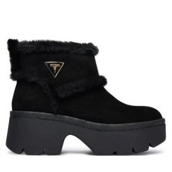 Botki Guess. Czarne botki damskie Guess, bez obcasa, na słupku, bez zapięcia. Za 519.99 zł.