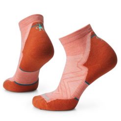 Skarpety Biegowe Damskie Smartwool Run Targeted Cushion Ankle Socks. Brązowe skarpetki damskie Smartwool, bez wzorów. Za 104.99 zł.