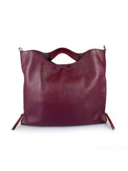 Mila Blu Skórzana torebka w kolorze bordowym - 39 x 31 x 5 cm rozmiar: onesize. Czerwone torebki klasyczne damskie Mila Blu, z materiału, przez ramię, bez dodatków. Za 395.31 zł.