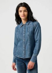 WRANGLER DAMSKA KOSZULA JEANSOWA WRANGLER EXAG YOKE SHIRT FADED BLUE 112356476. Niebieskie koszule damskie Wrangler, s, bez wzorów, z jeansu, bez kołnierzyka, bez ramiączek. Za 169.99 zł.