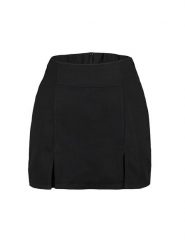 Trendyol Szorty w kolorze czarnym rozmiar: 38. Czarne szorty damskie Trendyol, bez wzorów, z podwyższonym stanem. Za 56.66 zł.