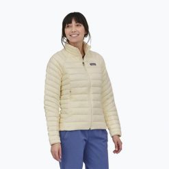 Kurtka puchowa damska Patagonia Down Sweater. Białe kurtki damskie Patagonia, bez wzorów, z puchu, bez kaptura. Za 939.99 zł.