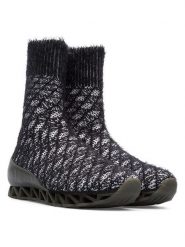 Camper Botki "Tog Himalayan" w kolorze czarnym rozmiar: 36. Czarne botki damskie Camper, bez obcasa, bez zapięcia. Za 382.99 zł.