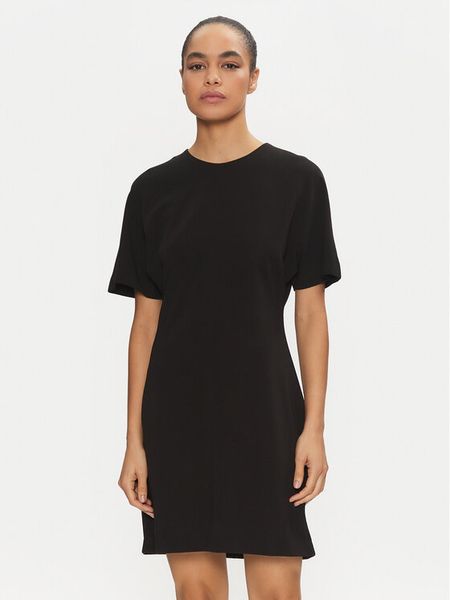 Calvin Klein Kurtka puchowa K20K207910 Czarny Regular Fit. Czarne kurtki damskie Calvin Klein, bez wzorów, z puchu, bez kaptura. Za 439.99 zł.