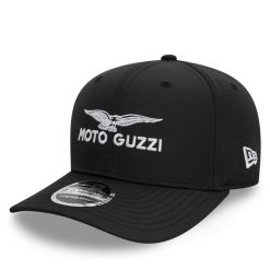 Czapka z daszkiem New Era. Czarne czapki z daszkiem damskie New Era, bez wzorów. Za 119.99 zł.