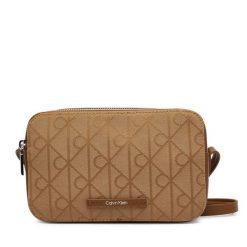 Torebka Calvin Klein. Brązowe listonoszki damskie Calvin Klein, bez wzorów, bez dodatków. Za 449.99 zł.