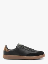 Czarne sneakersy z łączonych skór. Czarne obuwie sportowe damskie Ryłko, z jeansu, bez zapięcia. Za 429.99 zł.