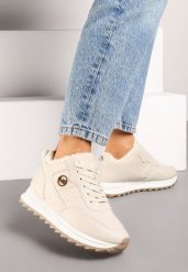 Beżowe Sneakersy Zdobione Metalową Aplikacją Ocieplane Futerkiem Fintoria. Brązowe obuwie sportowe damskie Renee, z jeansu, bez zapięcia. Za 119.99 zł.