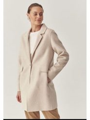 TATUUM Wełniany płaszcz w kolorze kremowym rozmiar: 38. Brązowe płaszcze damskie TATUUM, bez wzorów, z wełny, bez kaptura. Za 465.55 zł.