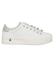 Patrizia Pepe Skórzane sneakersy w kolorze białym rozmiar: 38. Białe obuwie sportowe damskie Patrizia Pepe, bez zapięcia. Za 355.78 zł.