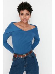 Trendyol Sweter w kolorze niebieskim rozmiar: S. Niebieskie swetry klasyczne damskie Trendyol, s, bez kołnierzyka. Za 65.99 zł.