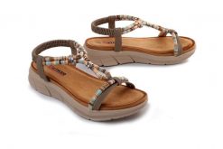 Artiker Relaks 58C009 beżowy, sandały damskie. Brązowe sandały damskie Artiker Relaks, bez wzorów, bez obcasa, bez zapięcia. Za 164.90 zł.