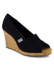 TOMS Czółenka w kolorze czarnym na obcasie rozmiar: 40. Czarne czółenka damskie TOMS, bez wzorów, z otwartym noskiem, bez obcasa, na koturnie. Za 165.99 zł.