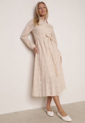 Beżowa Bawełniana Sukienka z Ażurowym Wzorem i Paskiem Noviellea. Brązowe sukienki damskie Born2be, z aplikacjami, z bawełny, eleganckie, bez ramiączek. Za 169.99 zł.