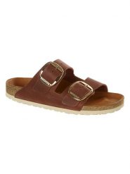 Birkenstock Skórzane klapki "Arizona" w kolorze brązowym rozmiar: 40. Brązowe klapki damskie Birkenstock, bez wzorów, z otwartym noskiem, bez obcasa, bez zapięcia. Za 529.58 zł.