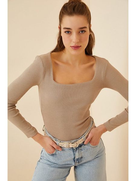 Happiness Istanbul Koszulka w kolorze beżowym rozmiar: S/M. Brązowe bluzki damskie Happiness Istanbul, m, bez wzorów, bez kołnierzyka, bez ramiączek. Za 43.99 zł.