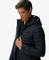 Superdry Kurtka Hooded Fuji Lite z recyklingowanego nylonu - slim. Niebieskie kurtki damskie Superdry, l, z aplikacjami, z nylonu. Za 508.70 zł.