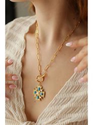 Pierres delicates Pozłacany naszyjnik z turkusami - dł. 47 cm rozmiar: onesize. Niebieskie naszyjniki damskie Pierres delicates, z perłą, pozłacane. Za 79.21 zł.