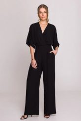 Elegancki kombinezon damski z kopertowym dekoltem czarny. Czarne sukienki damskie Stylove, bez wzorów, z poliesteru, biznesowe, bez ramiączek. Za 449.00 zł.