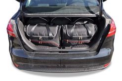 Torby Do Bagażnika Ford Focus Limousine 2011-2018 5Szt Kjust. Czarne torby podróżne KJUST, bez wzorów, z kauczuku. Za 1,515.00 zł.
