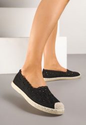 Czarne Ażurowe Espadryle Vices z Ozdobną Plecionką Arivrae. Czarne espadryle damskie Born2be, w ażurowe wzory, bez obcasa, na płaskiej podeszwie. Za 59.99 zł.
