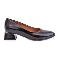 Lewski Shoes Skórzane Czółenka Lewski 3118 Z Połyskiem Czarne. Czarne czółenka damskie bez wzorów, ze skóry, bez obcasa, na obcasie. Za 410.13 zł.