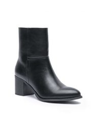 Foreverfolie Botki w kolorze czarnym rozmiar: 36. Czarne botki damskie Foreverfolie, eleganckie, bez obcasa, bez zapięcia. Za 109.52 zł.