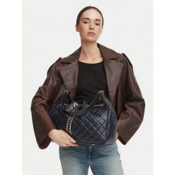 Torebka Guess. Niebieskie torebki klasyczne damskie Guess, bez dodatków. Za 674.99 zł.