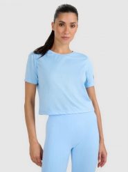 4F Koszulka treningowa crop-top szybkoschnąca damska - niebieska M. Niebieskie koszulki sportowe damskie 4F, m, w ażurowe wzory, z materiału, bez ramiączek, na fitness i siłownię. W wyprzedaży za 89.99 zł.