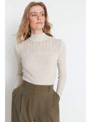 Trendyol Sweter w kolorze kremowym rozmiar: S. Brązowe swetry klasyczne damskie Trendyol, s, ze splotem, bez kołnierzyka. Za 79.21 zł.