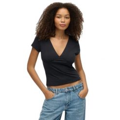 T-shirt koronkowy z rękawami dla kobiet Superdry. Niebieskie t-shirty damskie Superdry, bez wzorów, z koronki, bez kołnierzyka. Za 140.60 zł.