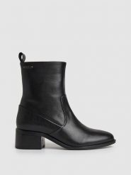 Pepe Jeans FOOTWEAR Skórzane botki "Bonnie Covert" w kolorze czarnym rozmiar: 36. Czarne botki damskie Pepe Jeans FOOTWEAR, z jeansu, eleganckie, bez obcasa, bez zapięcia. Za 236.61 zł.
