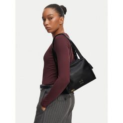 Torebka Armani Exchange. Czarne torebki klasyczne damskie Armani Exchange, bez dodatków. Za 654.99 zł.