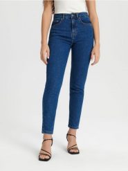 Jeansy mom fit - granatowy. Niebieskie jeansy damskie Sinsay. Za 39.99 zł.