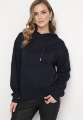 Granatowa Bluza Kangurka z Kapturem i Szeroką Kieszenią Rihea. Niebieskie bluzy damskie Born2be, bez wzorów, z kapturem. Za 74.99 zł.