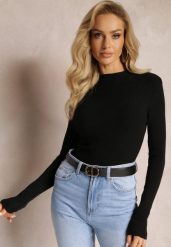 Czarny Dopasowany Sweter z Prążkami i Ozdobnym Tłoczeniem Linametta. Czarne swetry klasyczne damskie Renee, z jeansu, bez kołnierzyka. Za 49.99 zł.